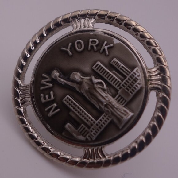 New York Statue of Liberty Cuff Links - Picture 11 of 11